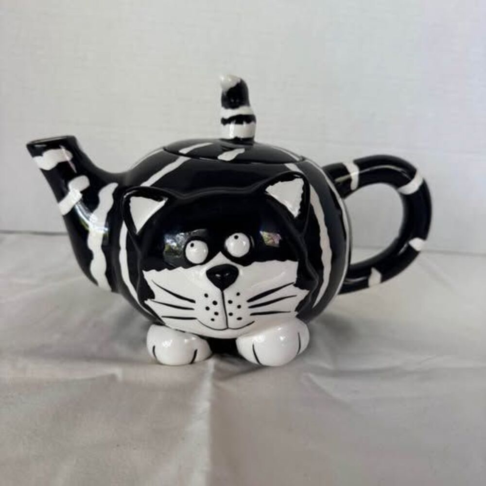 Burton+Burton,Chester the Cat,Teapot w/ Lid, Ceramic w/ Black & White Stripes - Picture 1 of 9
